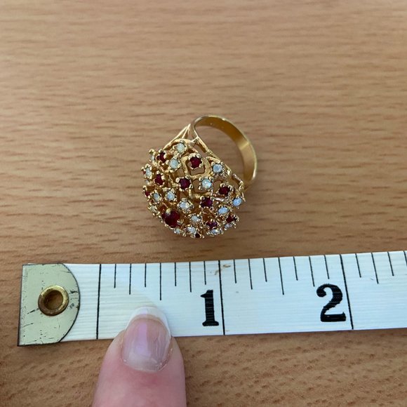 Ornate Gold Ring - Picture 4 of 5